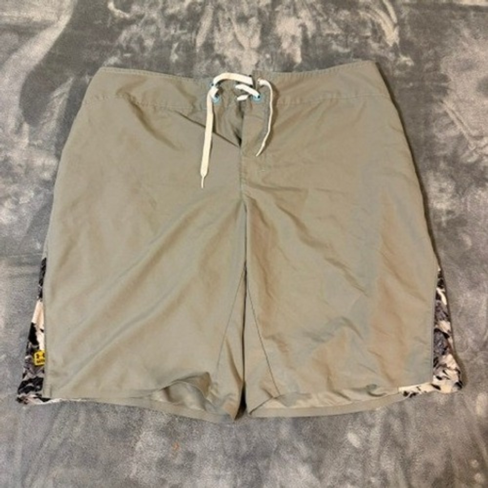 Under Armour Board Shorts Men 36 Tan Mountain Graphic Athletic Swim Trunks